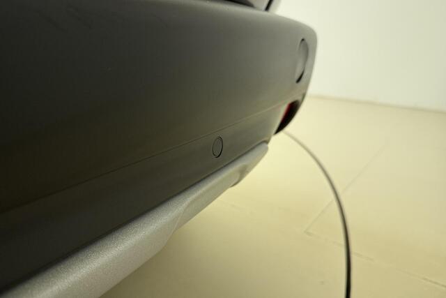 Peugeot 2008 1.2T Allure | AUTOMAAT | 110PK | Stoelverwarming Voor | Apple Carplay & Android Auto | Navigatie | DAB+ | Climate Control | Camera | Cruise Control |