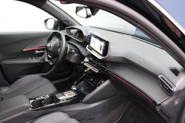 Peugeot 2008 1.2 Hybrid 136 GT Automaat Airco Navi 360 Camera Carplay Adaptive Cruise Nieuwstaat
