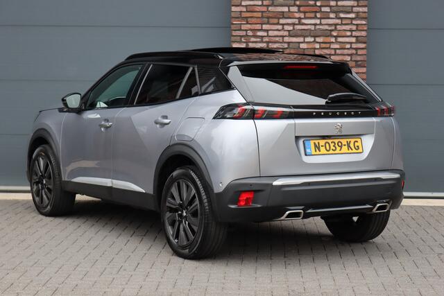 Peugeot 2008 1.2 PureTech GT Pack Aut8 | Adpatieve Cruise Control | Panoramadak | Focal Sound System | Sfeerverlichting | Camera | Keyless Go | 3D-Display | Stoelverwarming | Full Led |