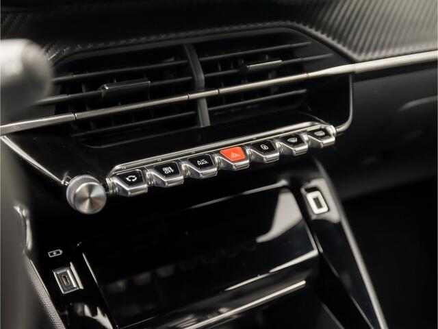 Peugeot 2008 1.2 PureTech Allure Pack (APPLE CARPLAY, 3D COCKPIT, CLIMATE, SPORTSTOELEN, LM VELGEN, GETINT GLAS, NIEUWE APK, NIEUWSTAAT)