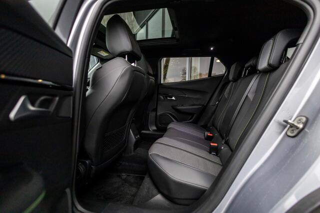 Peugeot 2008 1.2 PureTech GT | Pano | Camera | Trekhaak