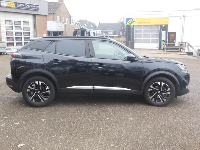 Peugeot 2008 1.2 PureTech Blue Lease Allure Staat in Hardenberg