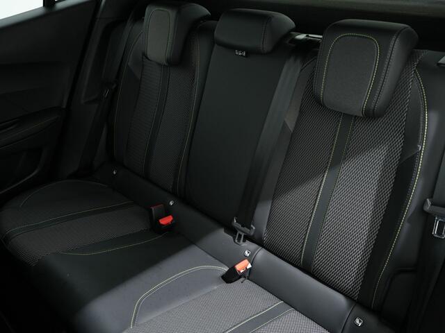 Peugeot 2008 1.2 HYBRID 136PK E-DCS6 GT | Carplay | Cruise Adaptief | 360 camera