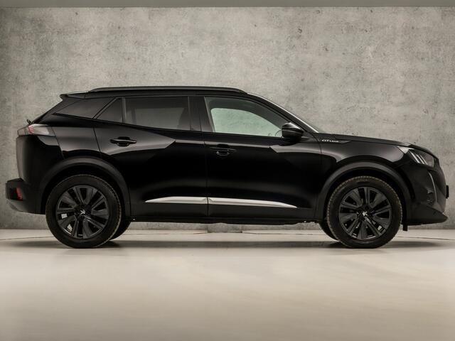 Peugeot 2008 1.2 PureTech GT-Line Automaat (PANORAMADAK, APPLE CARPLAY, GROOT NAVI, STOELVERWARMING, LEDER, 360 CAMERA, SFEERVERLICHTING, KEYLESS, LED KOPLAMPEN, NIEUWSTAAT)