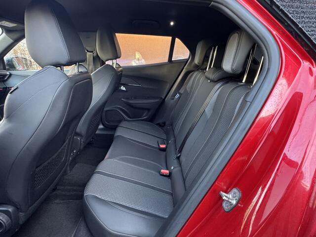 Peugeot 2008 1.2 PureTech GT-Line // NAVI // CAMERA // APPLE CARPLAY - ANDROID AUTO // CRUISE // TREKHAAK // LED KOPLAMPEN //