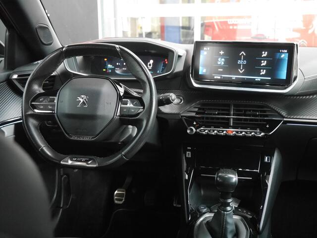 Peugeot 2008 1.2 130PK PureTech GT Pack | Stoelverwarming | Camera | 18inch | Adaptieve cruise control | Navigatie | Keyless entry & Start