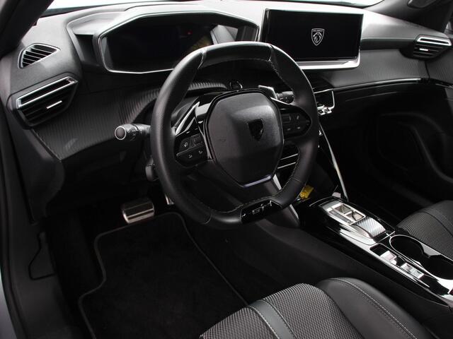 Peugeot 2008 1.2 PureTech 130 GT Automaat Clima Control Camera Achter Navigatie d.m.v. Apple Carplay / Android auto Velgen 17 inch