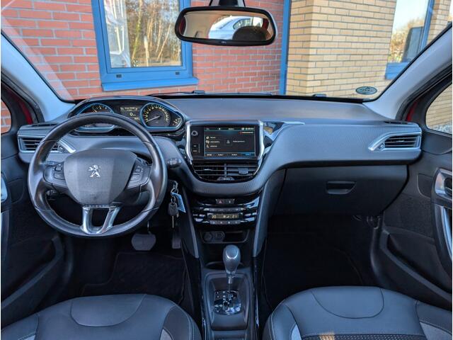 Peugeot 2008 1.2 PURETECH GT-LINE,AUTOMAAT,Airco,Cruise,PDC,Trekhaak