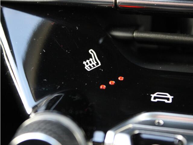 Peugeot 2008 1.2 PT 130 GT | Automaat | Camera / Navi / Alcantara / Stoelverw.