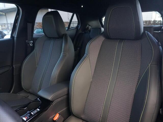 Peugeot 2008 1.2 Hybrid 145 GT