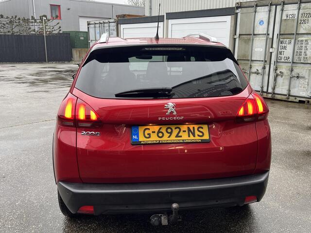 Peugeot 2008 1.2 PureTech Signature Navi Trekhaak LED Parkeerhulp