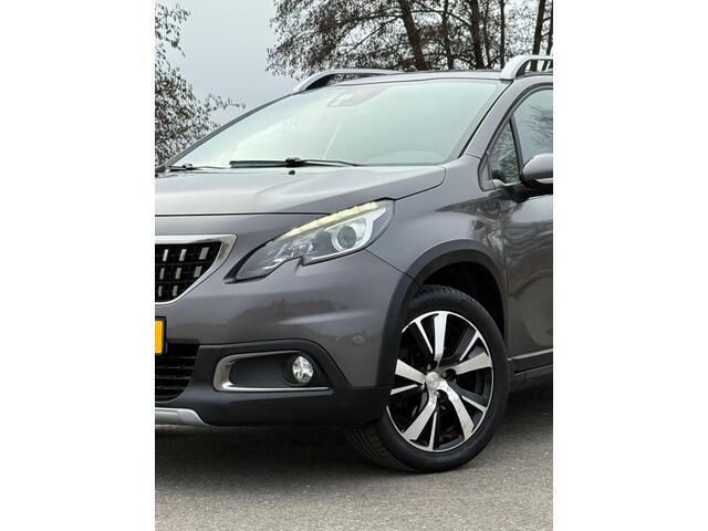 Peugeot 2008 1.2 GT-line Pano Leder Stoelverw Carplay Navi