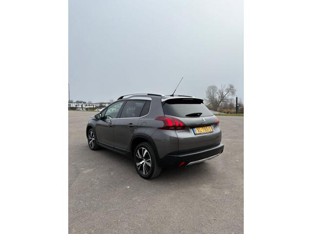 Peugeot 2008 1.2 GT-line Pano Leder Stoelverw Carplay Navi