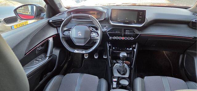 Peugeot 2008 1.2 PureTech GT Pack Trekhaak Navi Cruise Climat