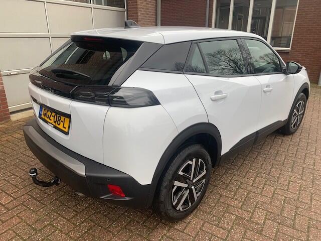 Peugeot 2008 1.2 PureTech 100 Trekhaak / Apple Carplay / Camera
