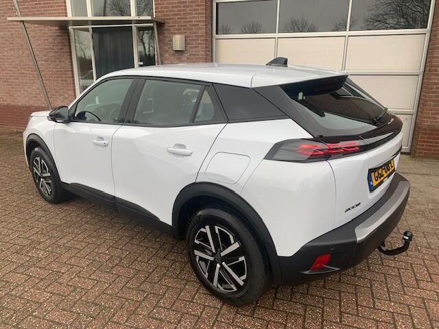 Peugeot 2008 1.2 PureTech 100 Trekhaak / Apple Carplay / Camera