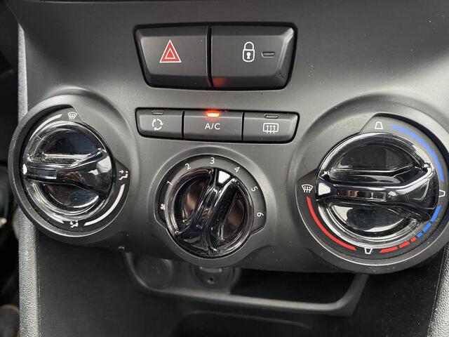 Peugeot 2008 1.2 PureTech Blue Lion A/C, CC, Pano, Navi, Carplay, DAB+, PDC, LM, nw. APK - Inruil Mogelijk -