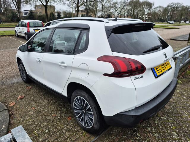 Peugeot 2008 1.2 PureTech Blue Lion