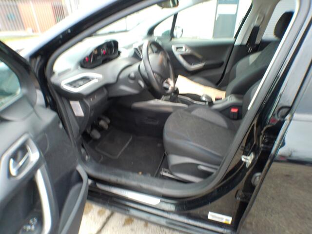 Peugeot 2008 1.2 PureTech Active