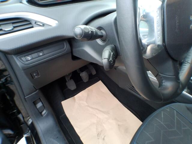 Peugeot 2008 1.2 PureTech Active