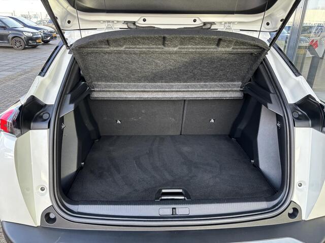 Peugeot 2008 1.2 PureTech Automaat Allure Navi/Panorama/Trekhaak