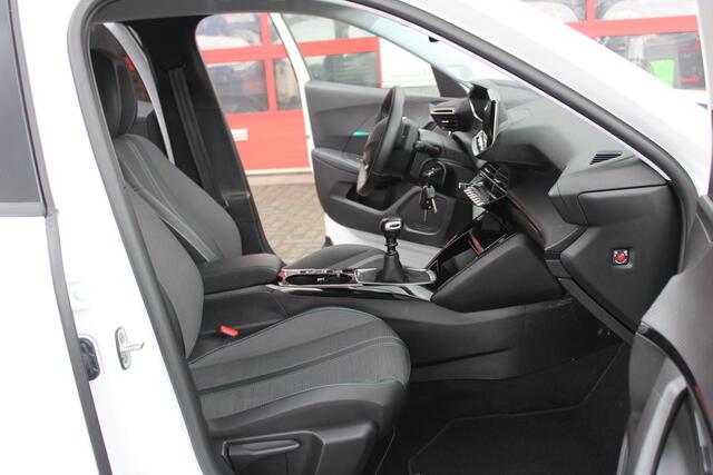 Peugeot 2008 1.2 PureTech Allure Incl Garantie en Afleveringskosten!!