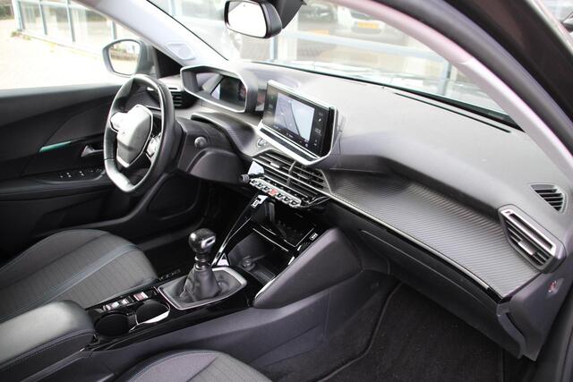 Peugeot 2008 1.2 PureTech Allure Airco Navi Camera Carplay Trekhaak Nieuwstaat
