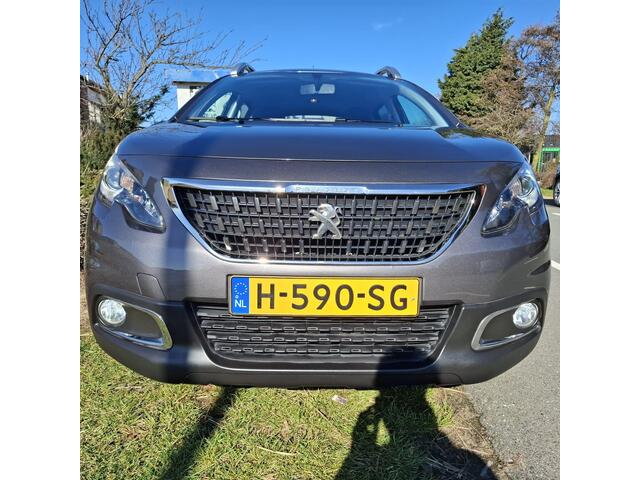Peugeot 2008 1.2 PureTech Allure Trekhaak, Sportvelgen.