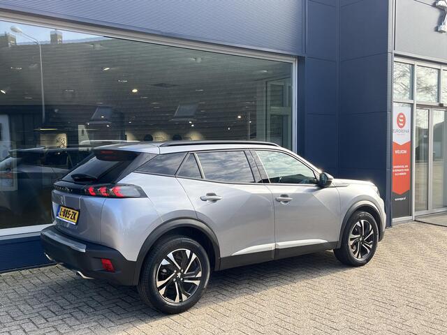 Peugeot 2008 1.2 Turbo 130 PK Allure Pack | 1e Eigenaarsauto met slechts 35.500 KM | Hoge Zitpositie | Navigatie | Climate Control | Keyless Entry | Draadloze Telefoonlader | Digitaal Dashboard | Camera | Parkeersensoren V+A | LED Verlichting | 17" Lichtmetalen Velgen