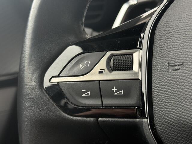 Peugeot 2008 Allure 1.2 Turbo 130pk EAT8 | NAVI | CLIMA | PARKEERHULP | CRUISE CONTROL | KEYLESS START | DAB+ | EXTRA GETINTE RUITEN |