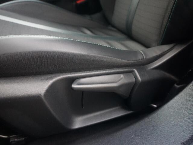 Peugeot 2008 1.2 PureTech Allure Pack All seasonbanden