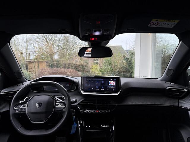 Peugeot 2008 1.2 Hybrid 145 Allure | Climate & Cruise Control | Parkeersensoren voor + achter | AppleCarplay/Android Auto |
