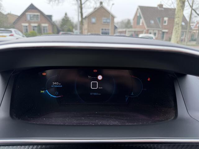 Peugeot 2008 1.2 Turbo 130PK GT-Line | Panorama Schuif-Kanteldak | Navigatie via Telefoon | Trekhaak 1200KG | Cruise Control | Dodehoek detectie | Full LED Verlichting | Keyless Start | 18" Lichtmetalen Velgen EVISSA | Climate Control | Camera | Parkeersensoren |