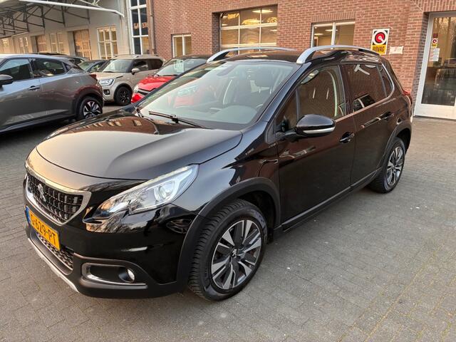 Peugeot 2008 1.2 PURETECH GT-LINE! AUTOMAAT/CAMERA/TREKHAAK/CARPLAY