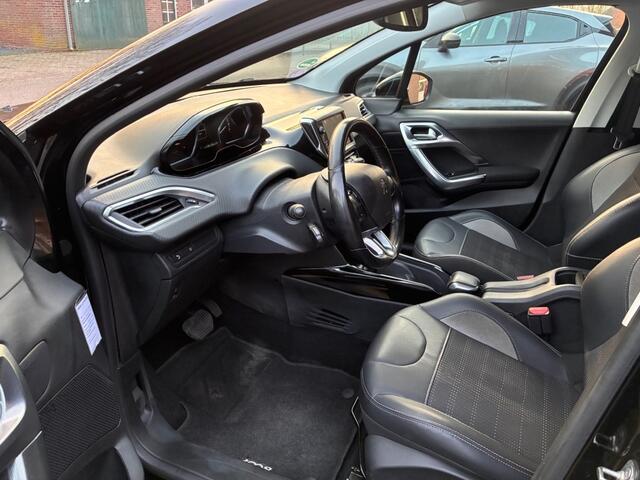 Peugeot 2008 1.2 PURETECH GT-LINE! AUTOMAAT/CAMERA/TREKHAAK/CARPLAY