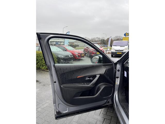 Peugeot 2008 1.2 PureTech Active Pack
