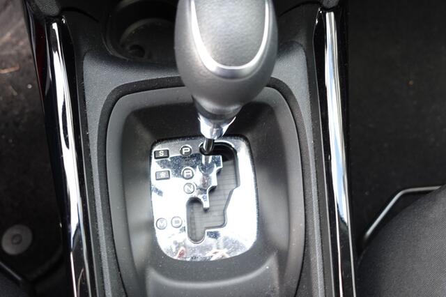 Peugeot 2008 1.2 PURET. SIGNATURE