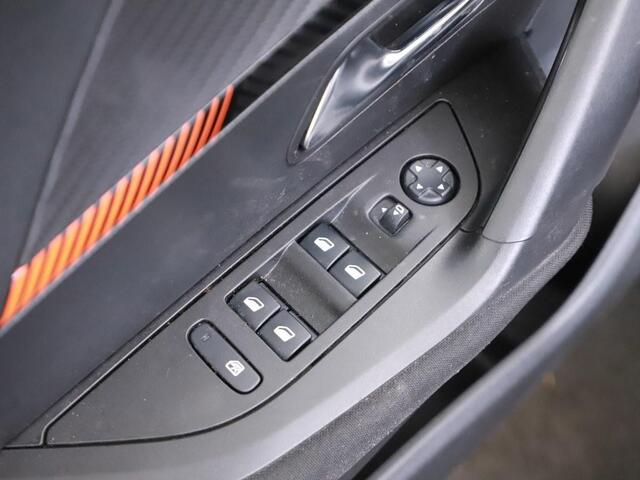 Peugeot 2008 1.2T 130pk Active Pack Nav/Camera/Ecc/Carplay