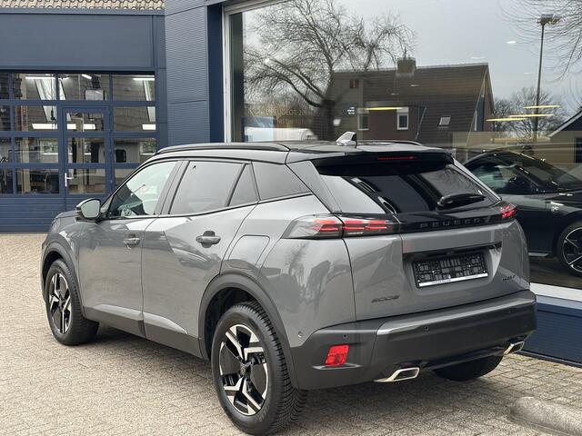 Peugeot 2008 1.2 Hybrid 145 PK GT | Meest Complete Uitvoering | Slechts 16.880 KM | Navigatie | 360 Graden Camera | Adaptieve Cruise Control | All Season Banden | Grip Control | Climate Control | Full LED Verlichting | Zwart Dak | Hoge Zitpositie | 17" Lichtmetalen Ve