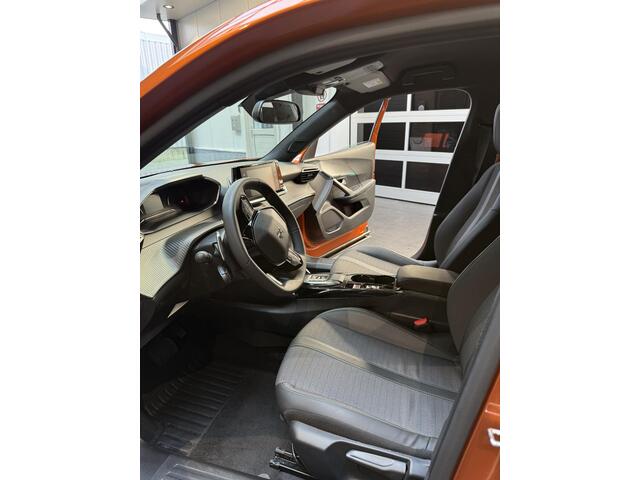 Peugeot 2008 1.2 PureTech Allure Automaat !!!