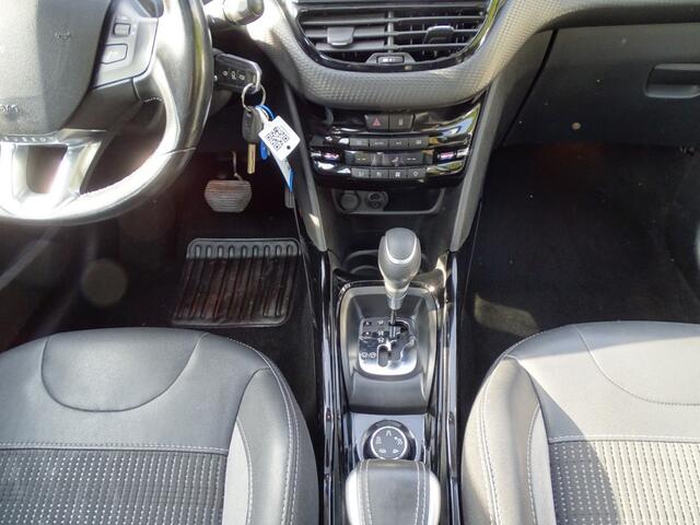 Peugeot 2008 1.2 PT ALLURE -Automaat-110 Pk-Navi-Clima-Cruise-Pdc-Blth-Leer-Pano