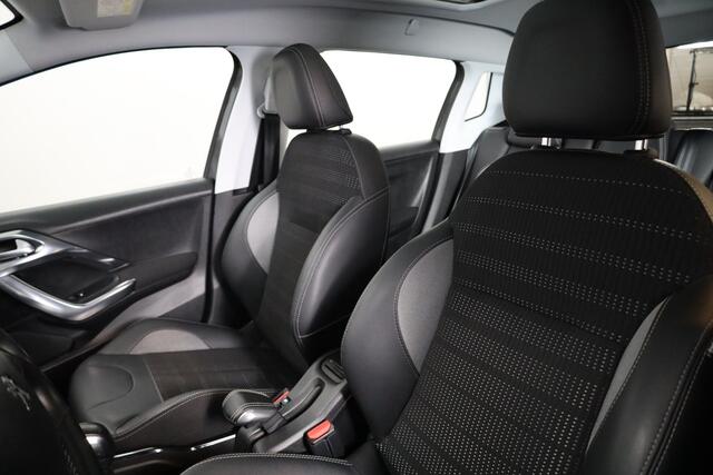 Peugeot 2008 PT 110 Allure Panoramadak | Camera | Navigatie | Trekhaak