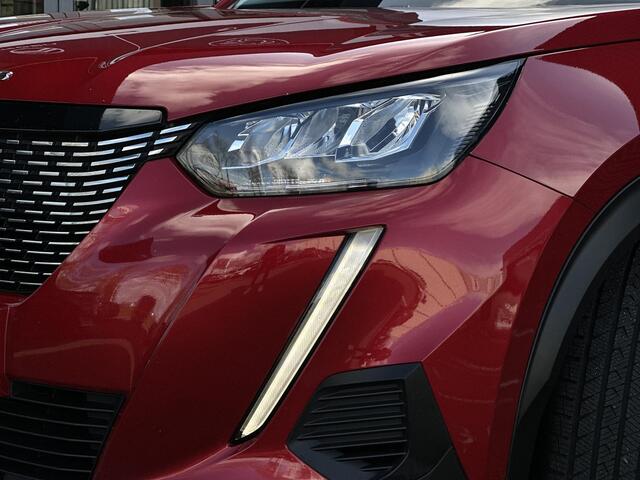 Peugeot 2008 1.2 PureTech Allure | Trekhaak | Apple Carplay/Android Auto | Navigatie | Climate Control | Cruise Control | Parkeercamera/-sensoren | DAB | Lichtmetalen velgen | Full LED | Keyless Entry/Start |