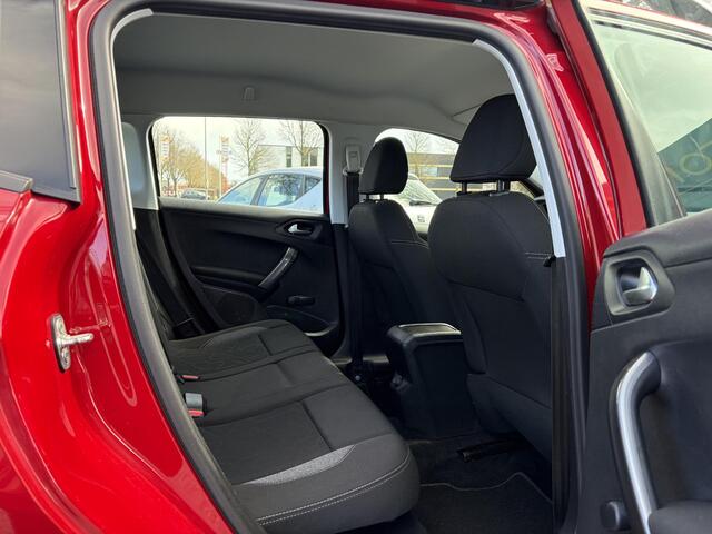 Peugeot 2008 1.2 PureTech Blue Lion Navi,Afnem.Trekhaak,Airco,Cruise,Pdc,110pk,N.A.P,Lm velgen,Recent Beurt gehad,Nieuwe Apk bij Aflevering