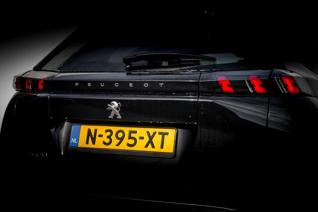 Peugeot 2008 1.2 131 PK PureTech Allure | Automaat | 3D-I-Cockpit | 1 e Eign | Ned Auto | Hoge zit / Instap . | Clima | Navigatie | DAB audio | Pdc | Cruise | Keyless entry | Apple Carplay/Android Auto |