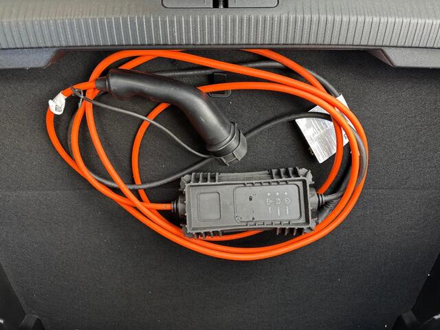 Peugeot 2008 EV Allure 50 KWH Navi Clima Cruise Camera