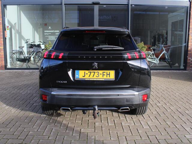 Peugeot 2008 1.2 PureTech Allure 100PK Trekhaak, Navigatie, Climate control