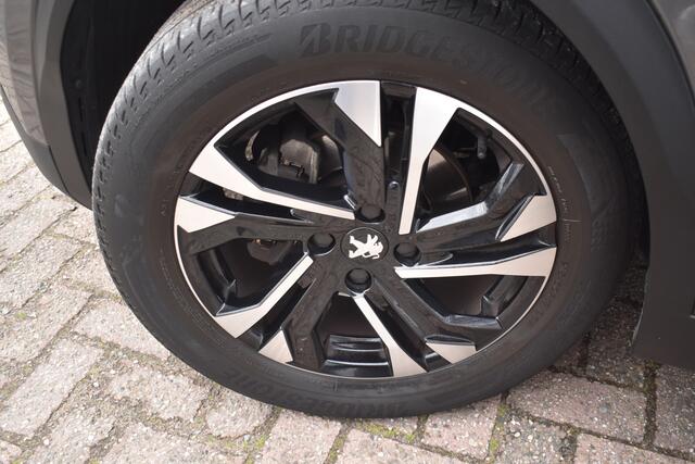 Peugeot 2008 PureTech 130 EAT8 Allure Automaat | Carplay | Parkeersensoren | Lichtmetalen velgen |
