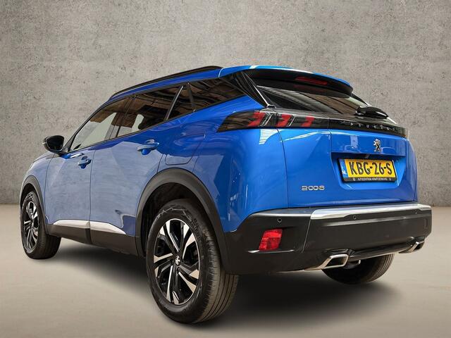Peugeot 2008 1.2 PureTech Allure Sport 131Pk Automaat (APPLE CARPLAY, GROOT NAVI, ZWART HEMEL, LEDER, 360 CAMERA, SPORTSTOELEN, GETINT GLAS, LM VELGEN, NIEUWE APK, NIEUWSTAAT)
