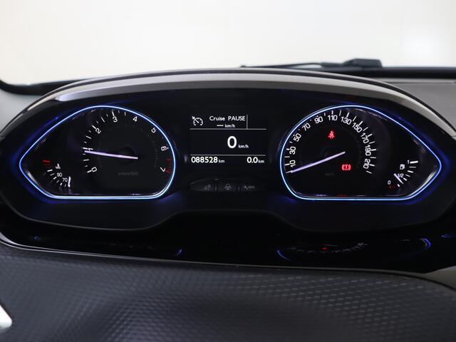 Peugeot 2008 1.2 PureTech Allure 130PK | Panodak | Trekhaak | Carplay | Camera |